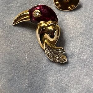 Vintage Ballou Toucan Pin: 1.5 inches